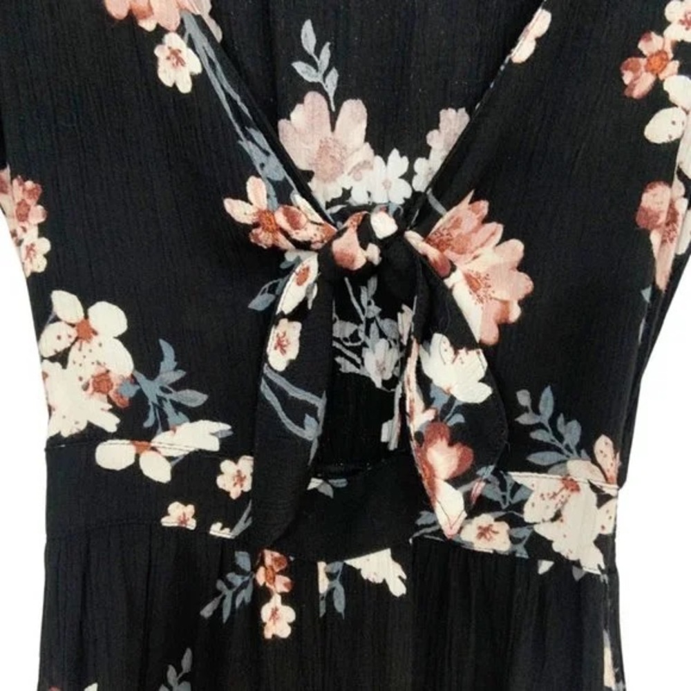 AEO Self-Tie Black Floral Romper - Picture 5 of 6